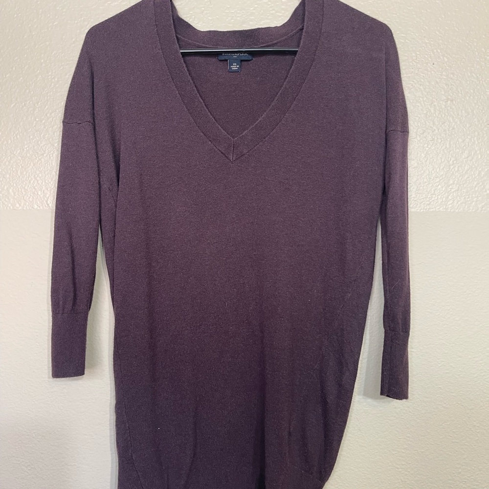 Banana Republic Women's Purple V-Neck 3/4 sleeve Sweater